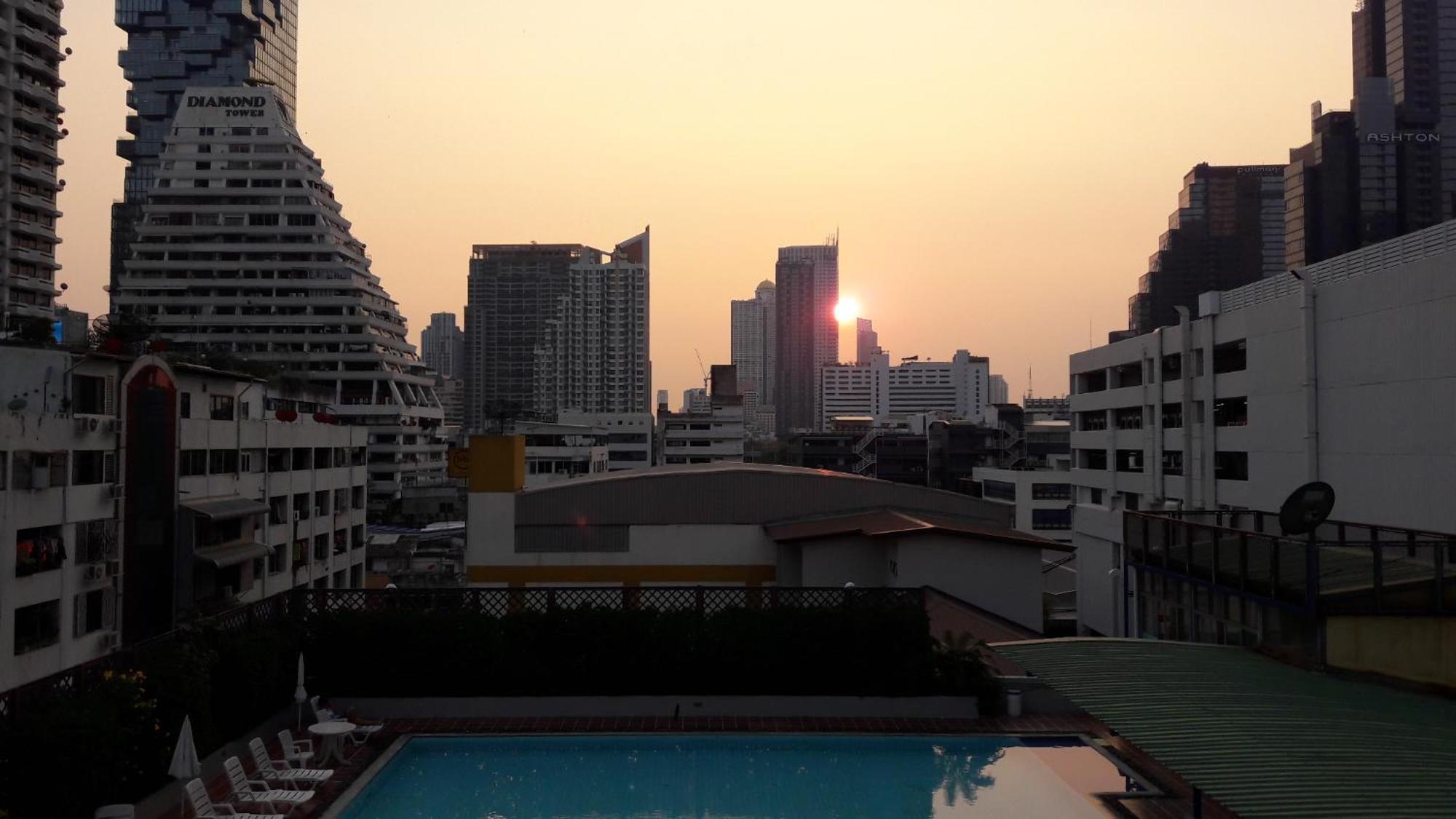 Panoramic City View Room At Silom بانكوك المظهر الخارجي الصورة